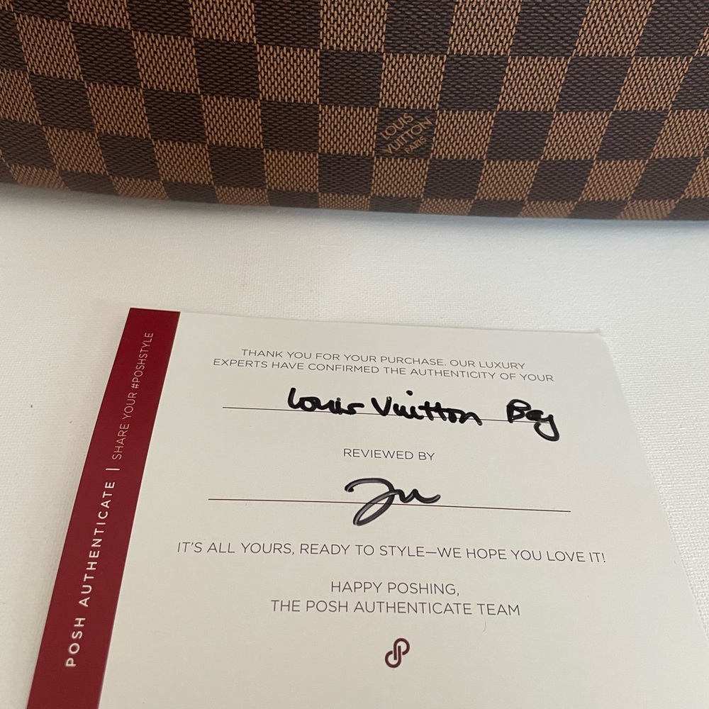 Beautiful AUTHENTIC Louis Vuitton Kensington Tote - Picture 15 of 16